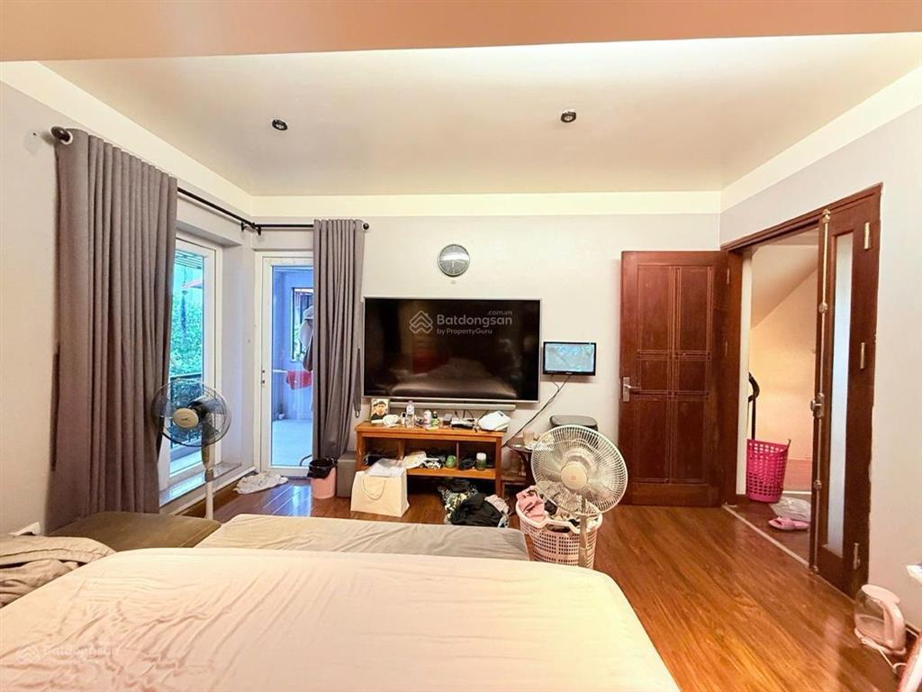 Trung phụng, 20m thẳng tắp ra phố, ô tô đỗ, không qh, nhà dân xây, lô góc, 3 thoáng, full đồ, 41m