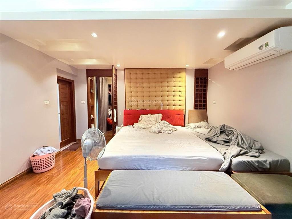 Trung phụng, 20m thẳng tắp ra phố, ô tô đỗ, không qh, nhà dân xây, lô góc, 3 thoáng, full đồ, 41m