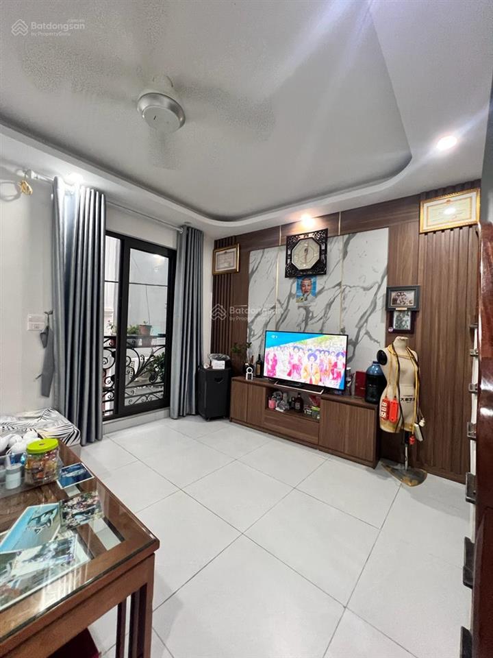 Hiếm! giảng võ, nhà đẹp ở ngay, vài bước ra phố, ngõ thông tứ phía, lô góc, full đồ, 41m²*5t