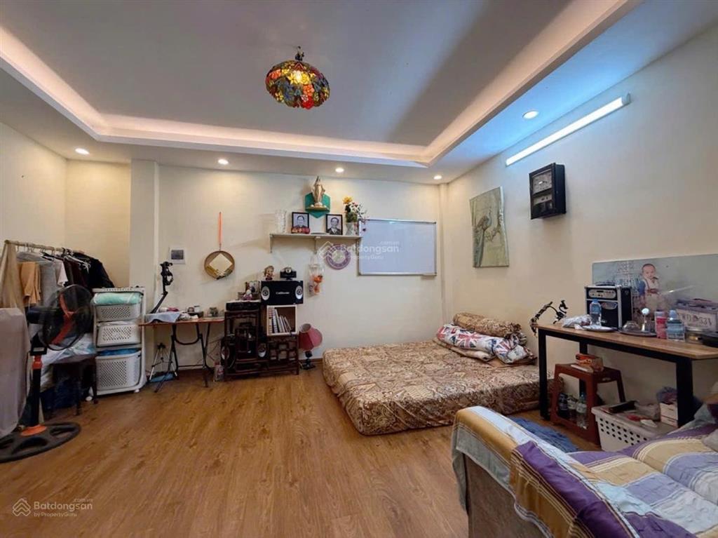 Tôn thất tùng, sát phố, mặt ngõ thông tứ phía, kinh doanh tốt, nhà dân, lô góc, full đồ, 41m2*5t