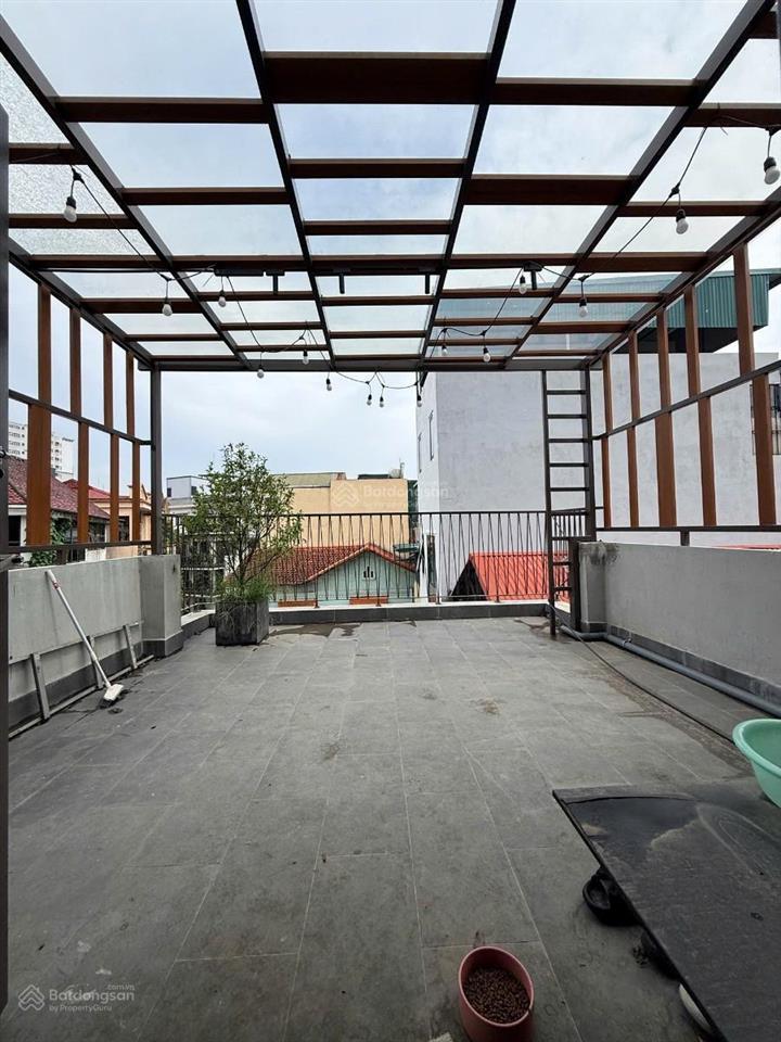 Tôn thất tùng, sát phố, mặt ngõ thông tứ phía, kinh doanh tốt, nhà dân, lô góc, full đồ, 41m2*5t