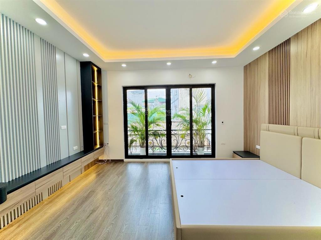 Cần bán gấp nhà thái thịnh, 10m ra ô tô tránh, ngõ ba gác thông, nhà mới, full đồ, qh ổn định