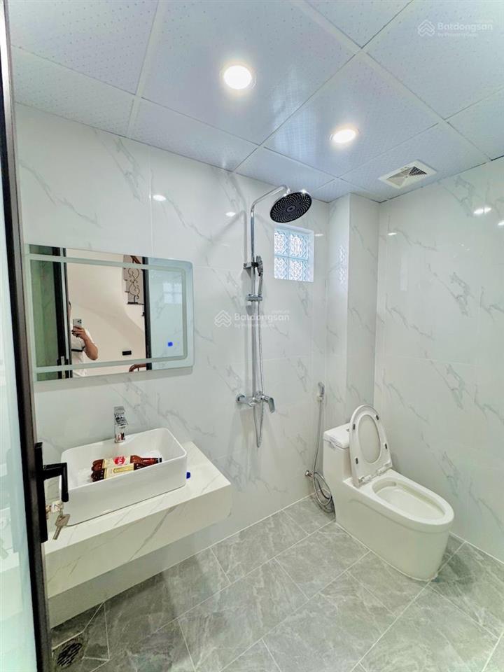 Cần bán gấp nhà thái thịnh, 10m ra ô tô tránh, ngõ ba gác thông, nhà mới, full đồ, qh ổn định