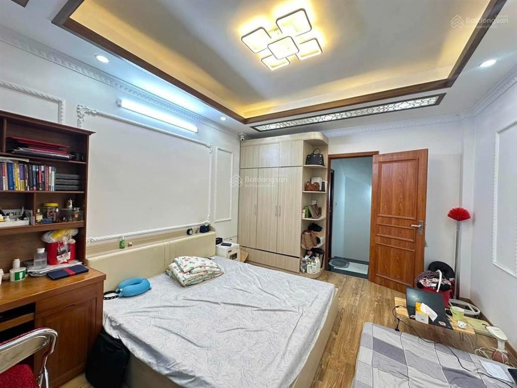 Bán nhà trần quang diệu, gần phố, ngõ ba gác thông, nhà dân xây, 2 thoáng, full đồ, 39m*5t, ở thích