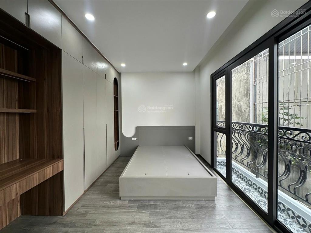 Bán nhà ô chợ dừa, gần phố, 20m ra ôtô tránh, ngõ ba gác thông, nhà mới, 2 thoáng, full nt, 42m2*5t