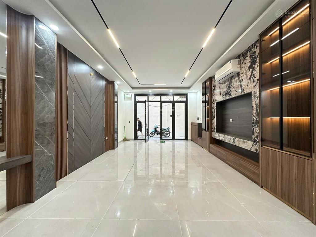 Bán nhà ô chợ dừa, gần phố, 20m ra ôtô tránh, ngõ ba gác thông, nhà mới, 2 thoáng, full nt, 42m2*5t