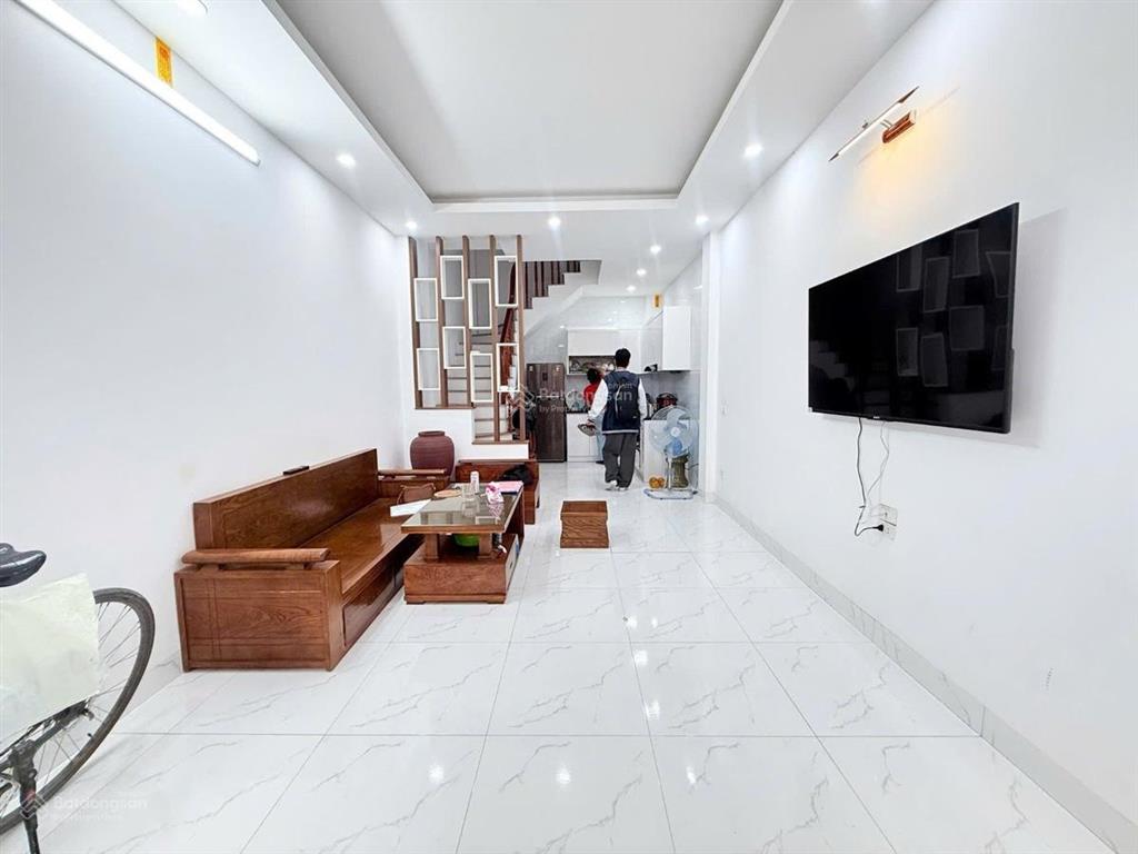 Bán nhà trung phụng, 10m thẳng tắp ra phố, ngõ thông, k qh, lô góc, nhà dân xây, 3 thoáng, 41m2*5t