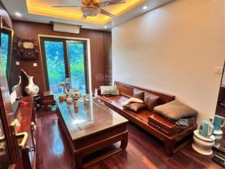 Tây sơn, 1 nhà ra ô tô tránh, ngõ thông tứ phía, gần phố, nhà dân xây chắc chắn, full đồ, 41m*5t