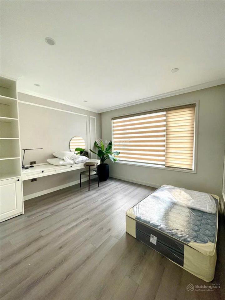Hiếm! cát linh, 30m ra phố, ngõ thông, nhà xây mới, lô góc, trước nhà rộng 4m, full đồ, 39m2*5t