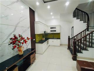 Trần hữu tước, 30m ra phố, 50m ra hồ đắc di, ngõ thông, nhà dân xây, 2 thoáng, full đồ, 41m*5t