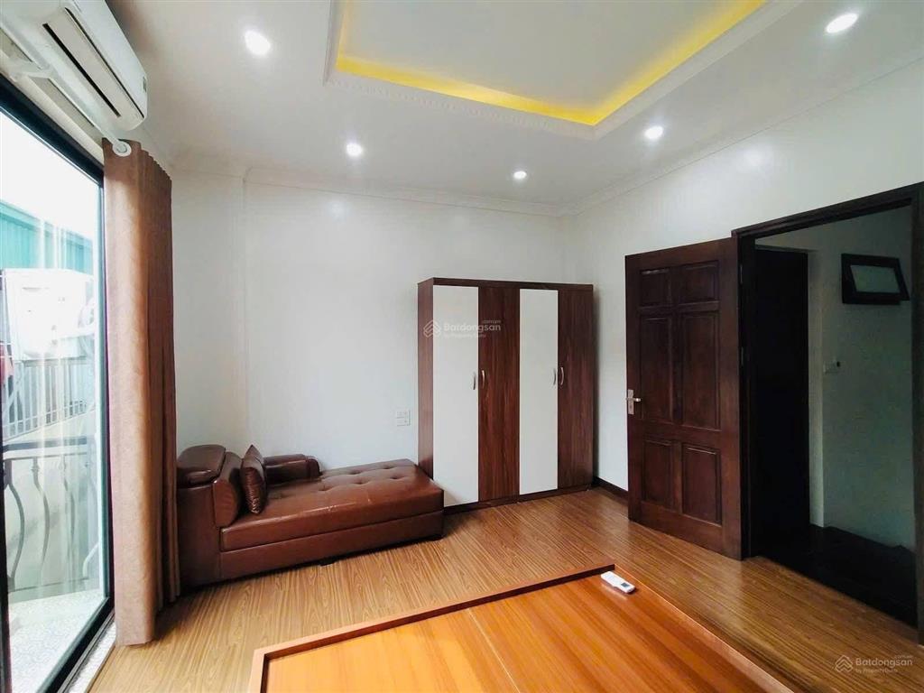 Trần hữu tước, 30m ra phố, 50m ra hồ đắc di, ngõ thông, nhà dân xây, 2 thoáng, full đồ, 41m2*5t