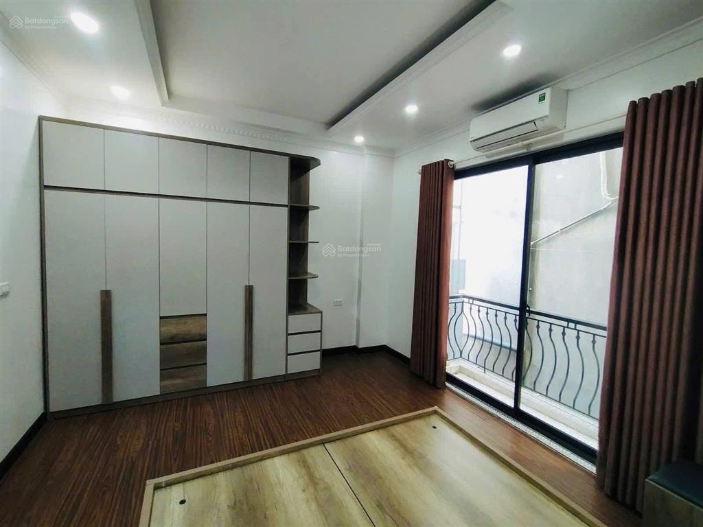 Trần hữu tước, 30m ra phố, 50m ra hồ đắc di, ngõ thông, nhà dân xây, 2 thoáng, full đồ, 41m2*5t