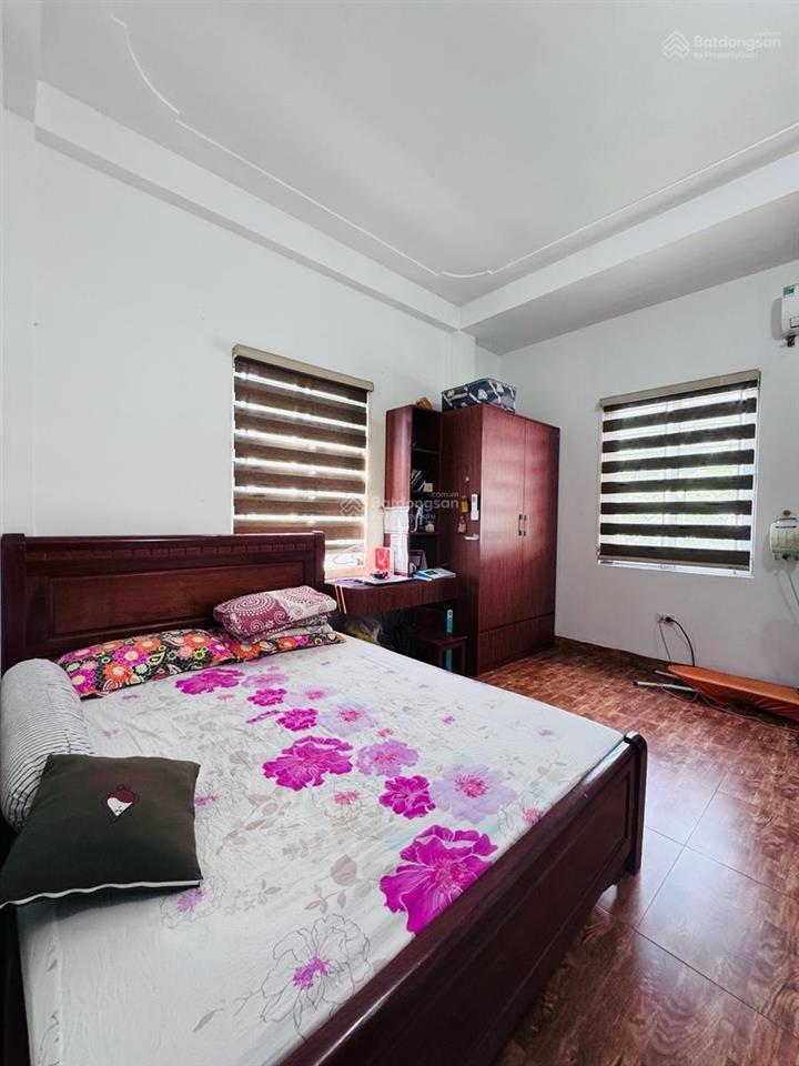 Hào nam, 30m ra phố, ngõ ba gác thông, nhà dân xây chắc chắn, 2 thoáng, full đồ, 40m*5t