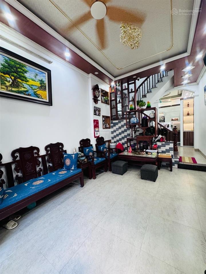 Hào nam, 30m ra phố, ngõ ba gác thông, nhà dân xây chắc chắn, 2 thoáng, full đồ, 40m*5t