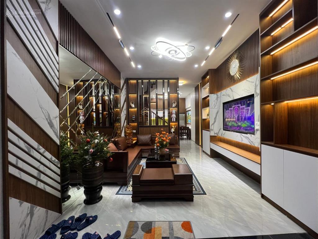 Trường chinh, 41m xây 6 tầng, 30m ra phố, ngõ ba gác thông kinh doanh, nhà mới, full đồ, 5 phòng