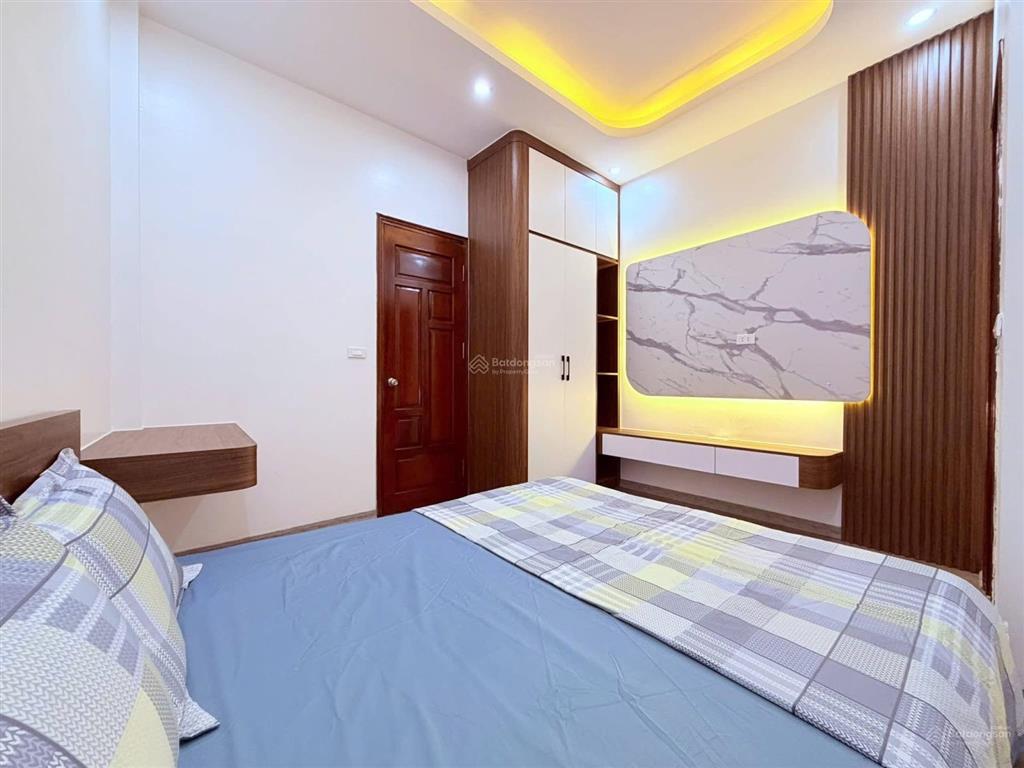 Trường chinh, 41m xây 6 tầng, 30m ra phố, ngõ ba gác thông kinh doanh, nhà mới, full đồ, 5 phòng