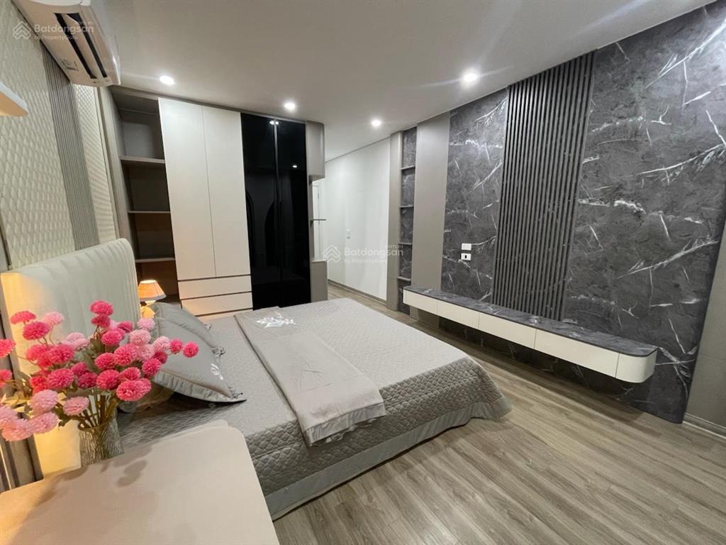 Siêu phẩm thang máy hồ đắc di, ô tô đỗ, vài bước ra hồ, ngõ thông, nhà xây mới, full đồ, 45m*6t