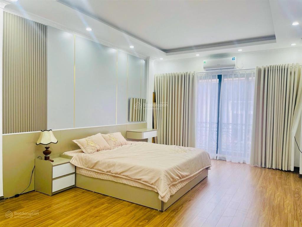 Nguyễn lương bằng, 40m xây 6 tầng thang máy, 20m ra phố, ngõ thông, lô góc, full đồ, ở ngay.