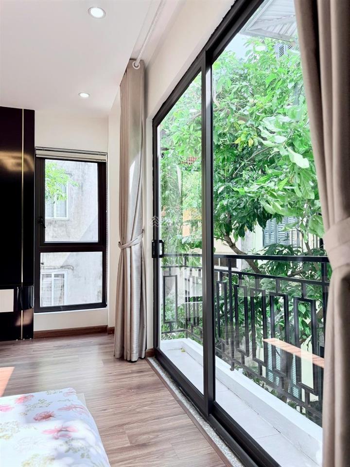 Hồ đắc di 41m2, ô tô đỗ, ngõ thông, vài bước ra hồ, nhà mới, 6 tầng thang máy, 2 thoáng, full đồ