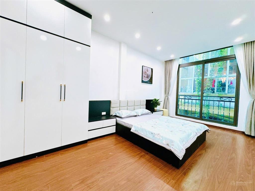 Nhà đẹp thịnh hào tôn đức thắng, ngõ thông, 2 thoáng, 20m ra phố, nhà mới, full đồ, 41m*5t