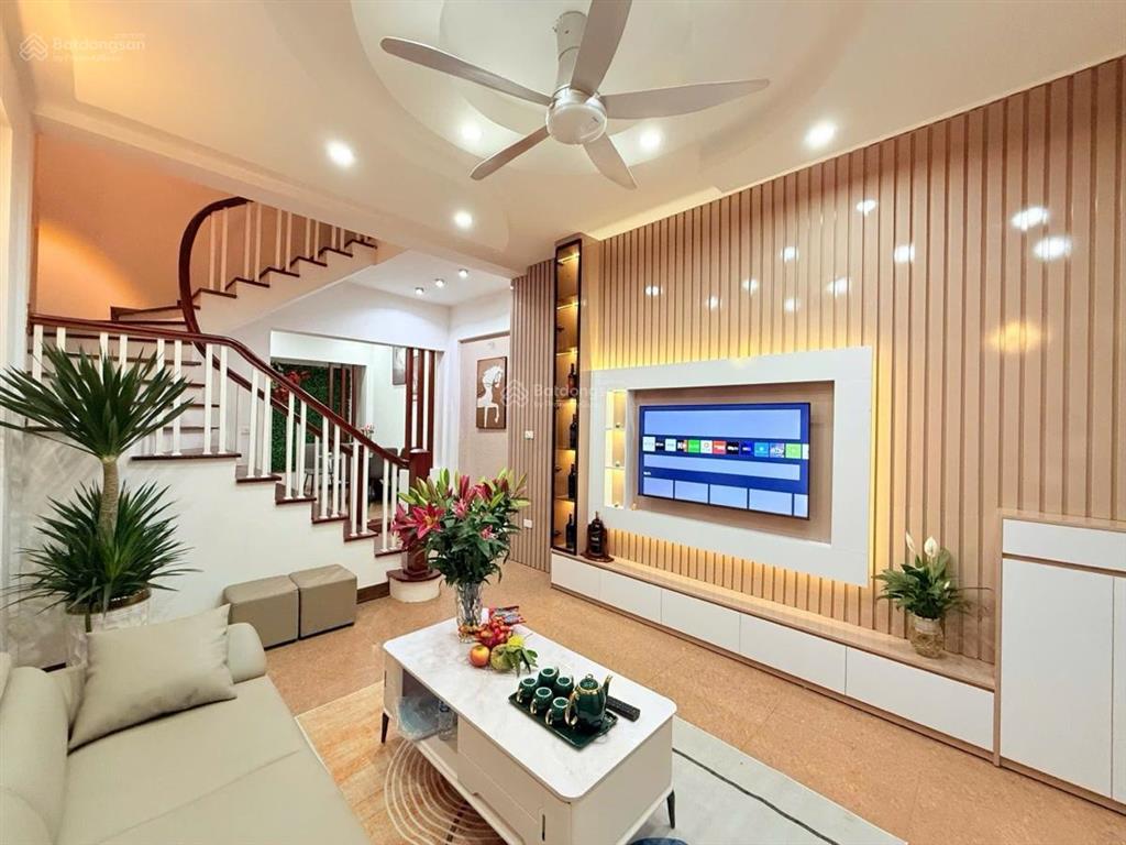 Bán nhà yên lãng, ô tô cách nhà 10m, gần phố, ngõ thông, nhà mới, 2 thoáng, full đồ, 40m*5t
