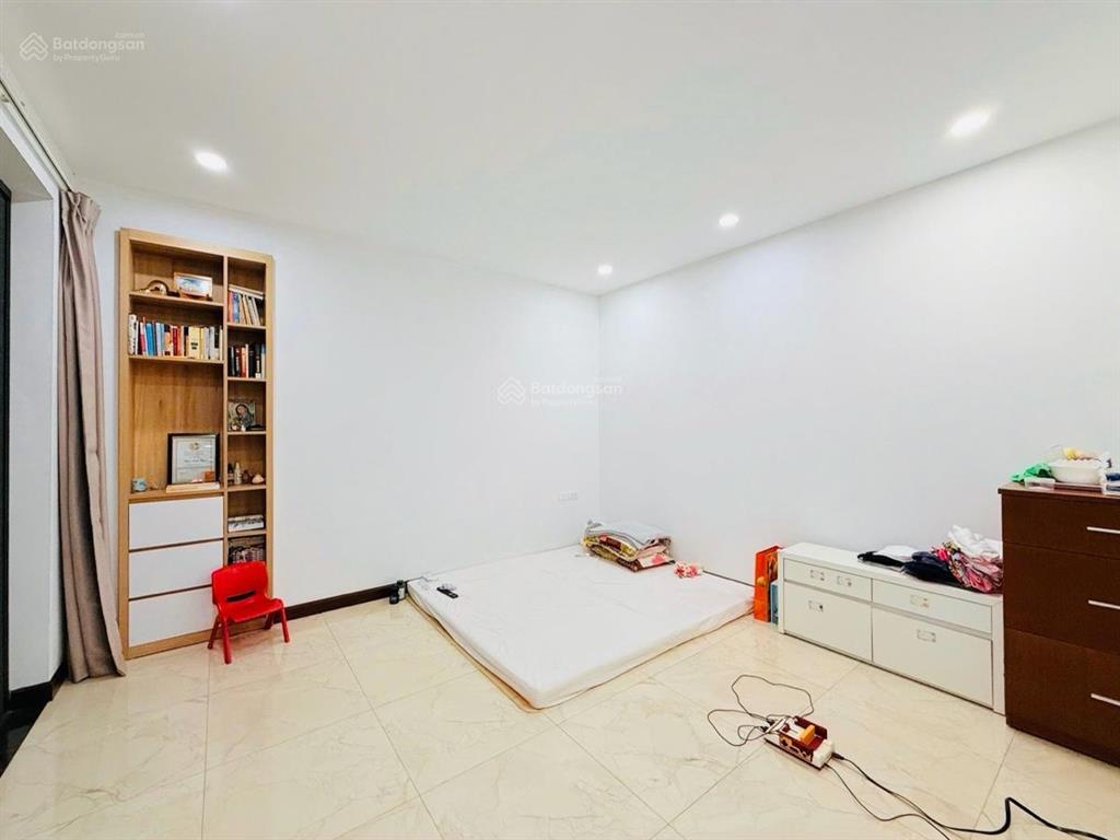 Nhà riêng vĩnh hồ, ô tô đỗ, vài bước ra phố, nhà dân xây mới, lô góc thoáng vĩnh viễn, full đồ, 50m