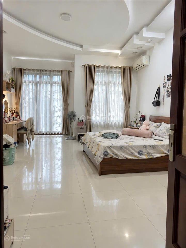 Bán nhà tân hương  78m2  6x13m  5 tầng  6pn  hẻm 7m thông  sát mặt tiền  gần chợ, giáo xứ