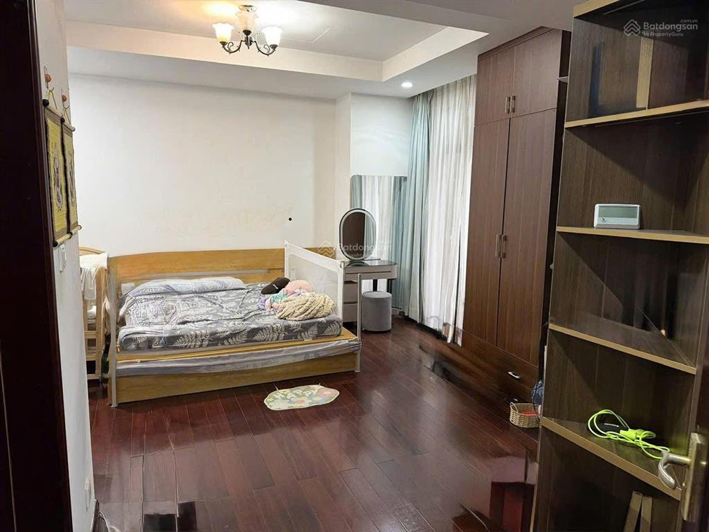 Bán cc royal city, 15 tỷ vnd, 129m2, 3pn, 2wc, chính chủ, căn góc