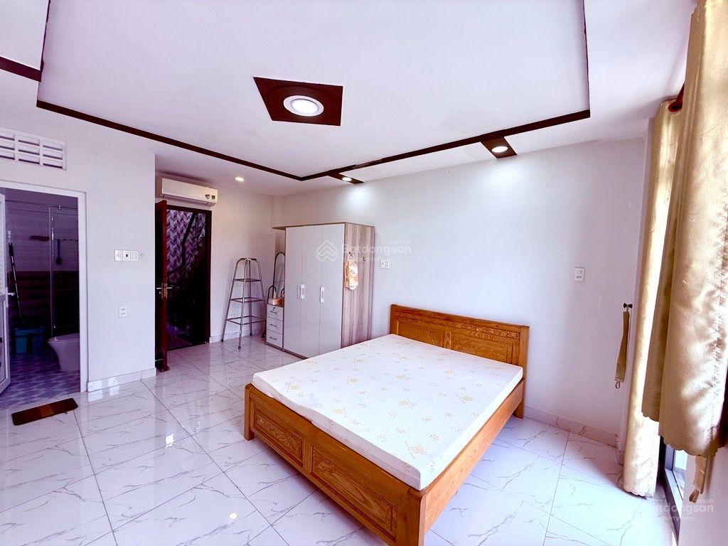 Nhà đẹp hxh  an dương vương
giáp q6  64m2  4 tầng  chỉ nhỉnh 8
tỷ
