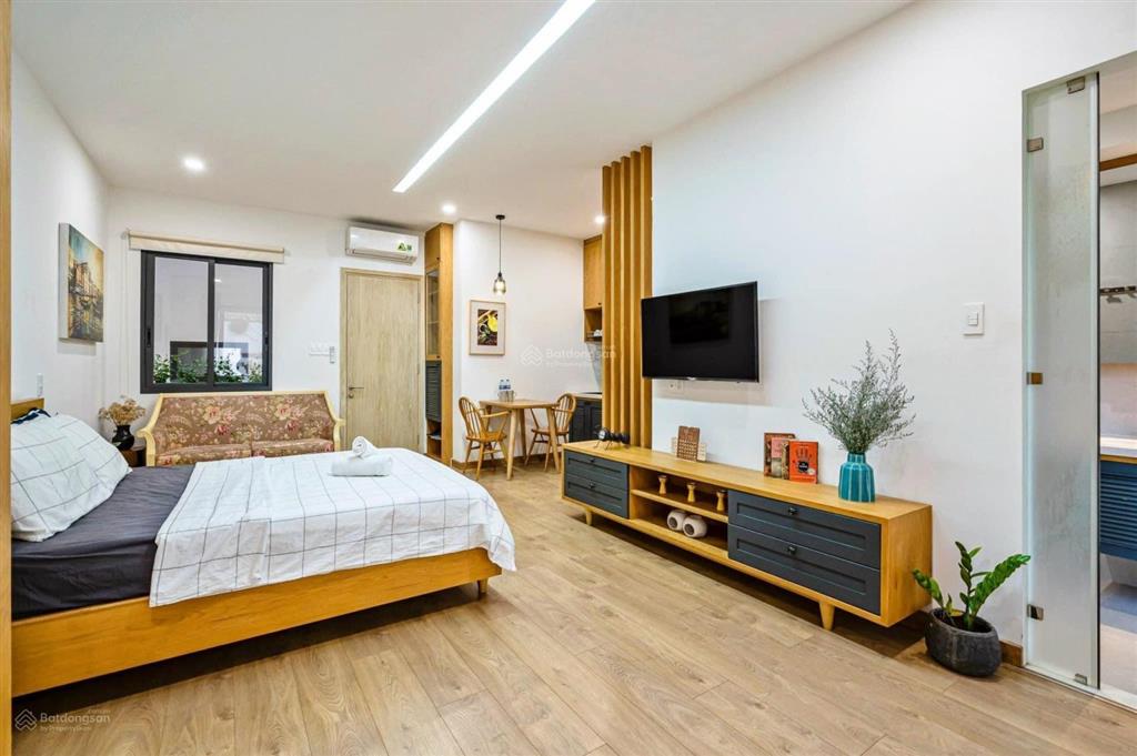 Q2 trống lại căn hộ thiết kế hiện đại  đầy đủ tiện nghi gần cầu sài gòn