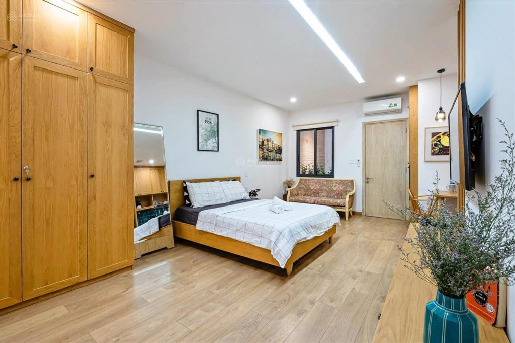 Q2 trống lại căn hộ thiết kế hiện đại  đầy đủ tiện nghi gần cầu sài gòn