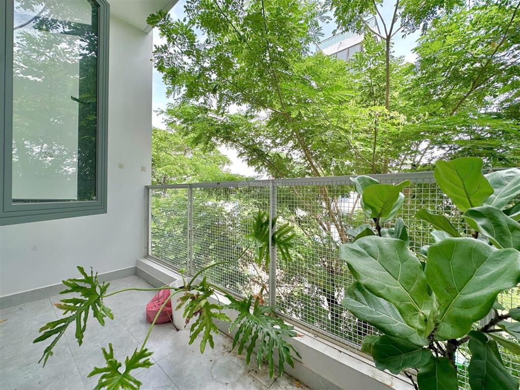 Cho thuê căn hộ tách bếp  ban công thoáng nằm trong đảo kim cương