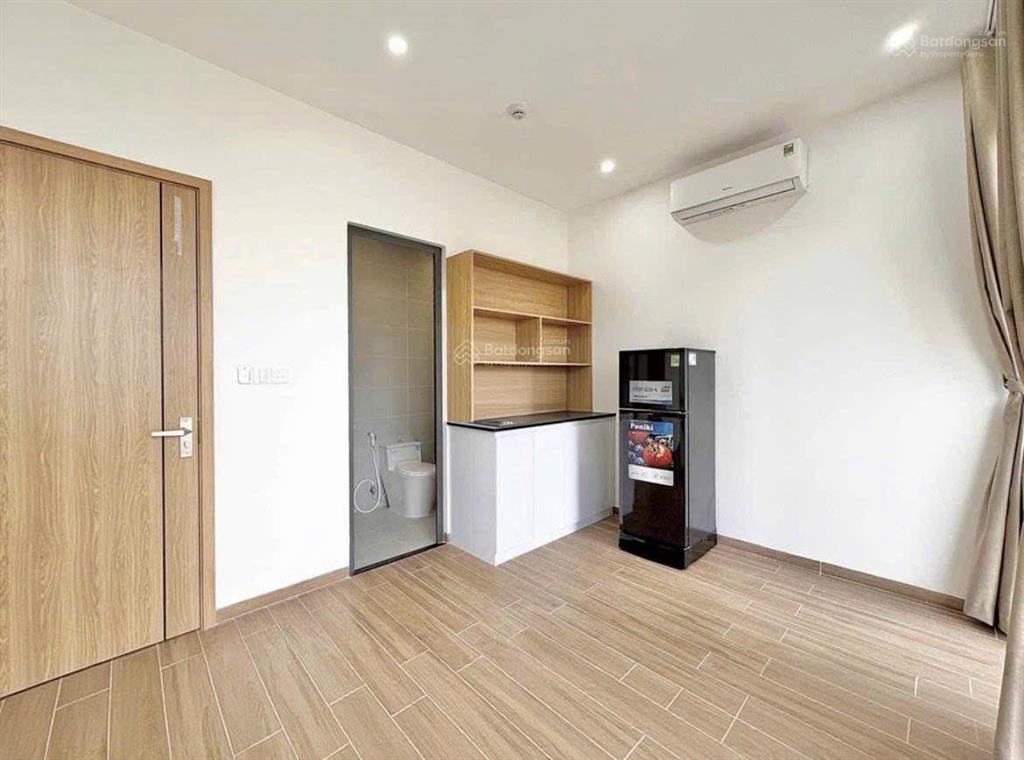 Sắp trống căn hộ ban công / cửa sổ thoáng ngay đảo kim cương
