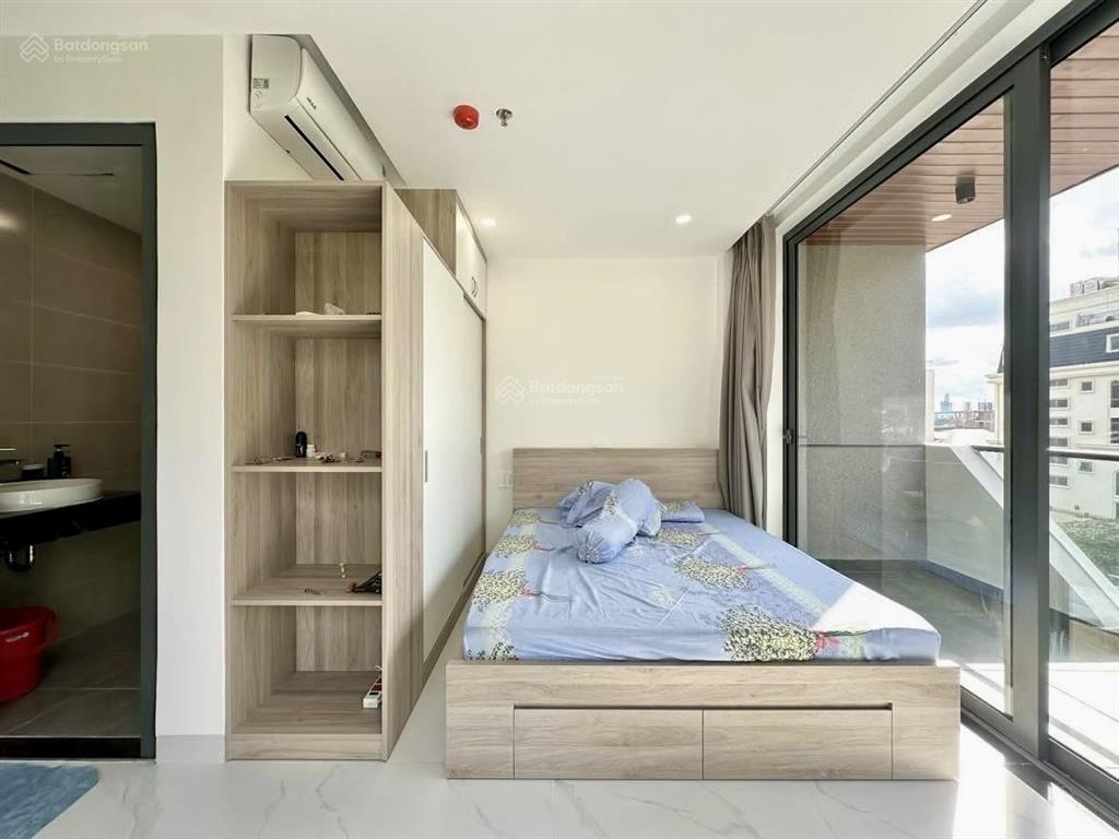 Cho thuê căn hộ ban công view thoáng ngay đảo kim cương  gần khu thủ thiêm sala