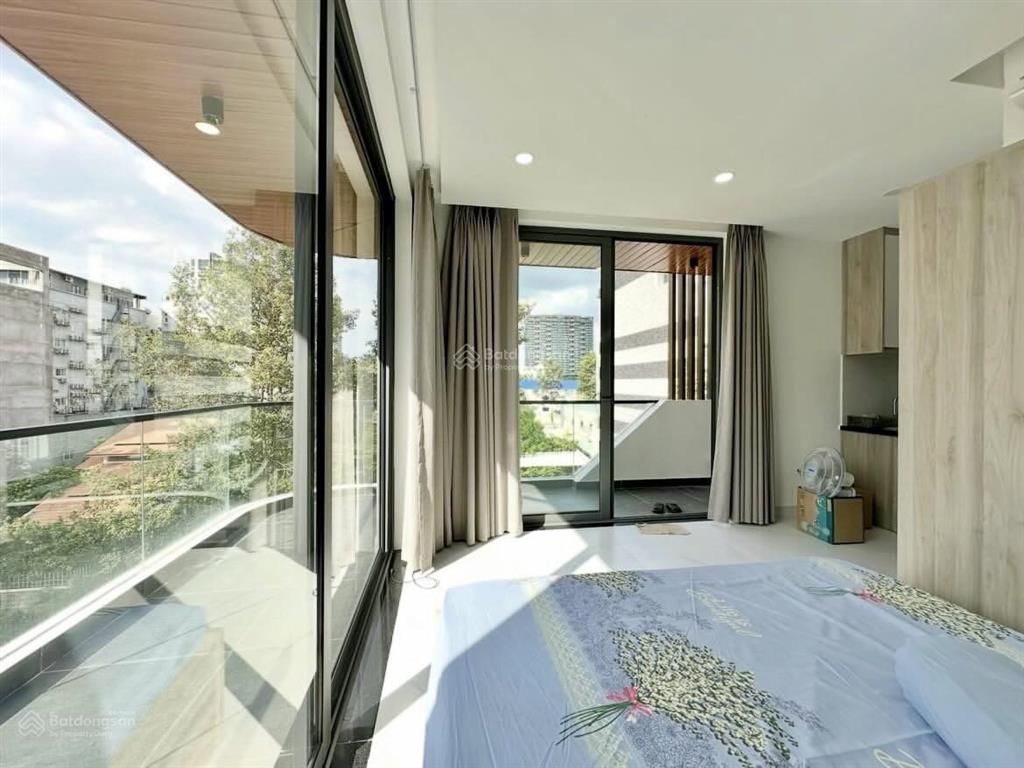 Cho thuê căn hộ ban công view thoáng ngay đảo kim cương  gần khu thủ thiêm sala