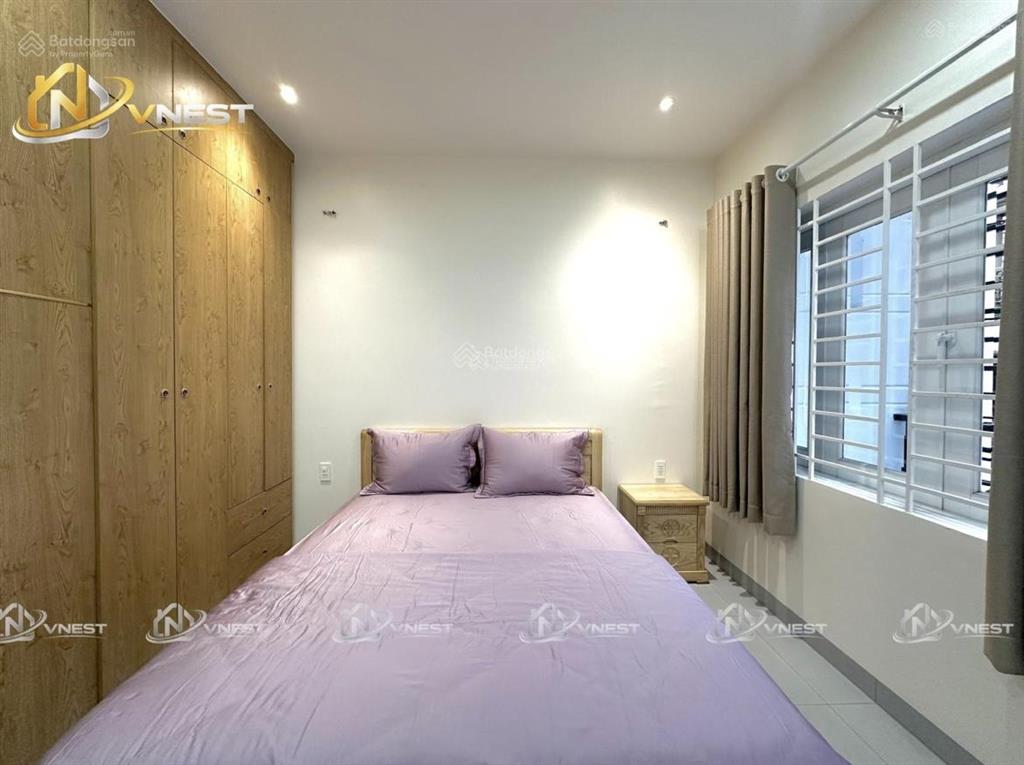Cho thuê căn hộ đầy đủ nội thất ban công thoáng  gần cầu sài gòn