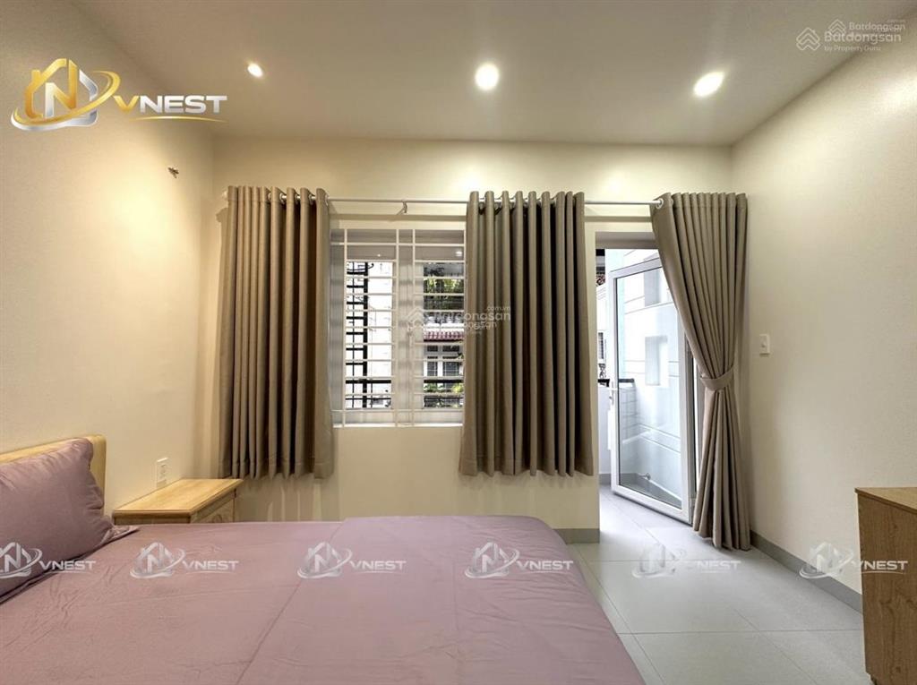 Cho thuê căn hộ đầy đủ nội thất ban công thoáng  gần cầu sài gòn