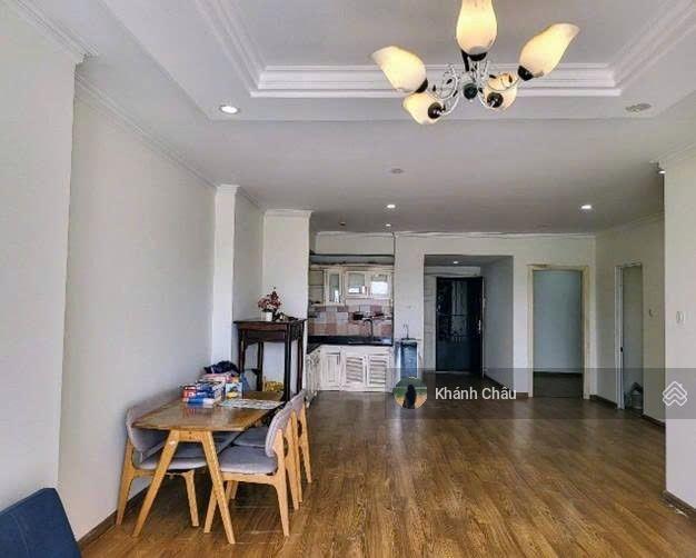 Bán căn hộ sao mai, q5, 68m2, 2pn 2wc, 1,75 tỷ