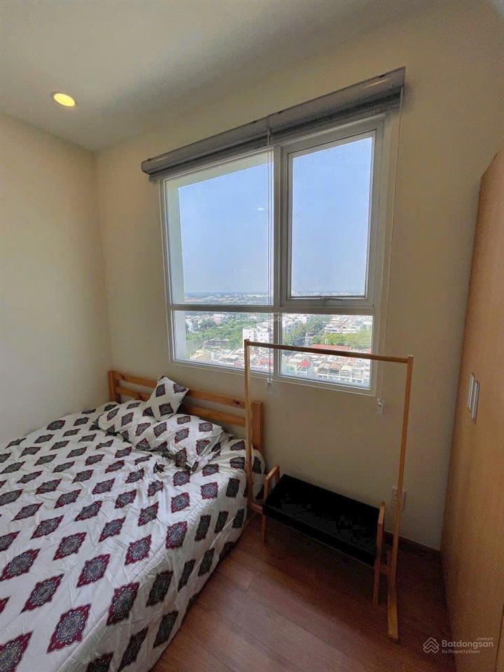 Bán gấp căn hộ chung cư lotus apartment, dĩ an, 69m2, 2pn, 2wc, 1.85 tỷ