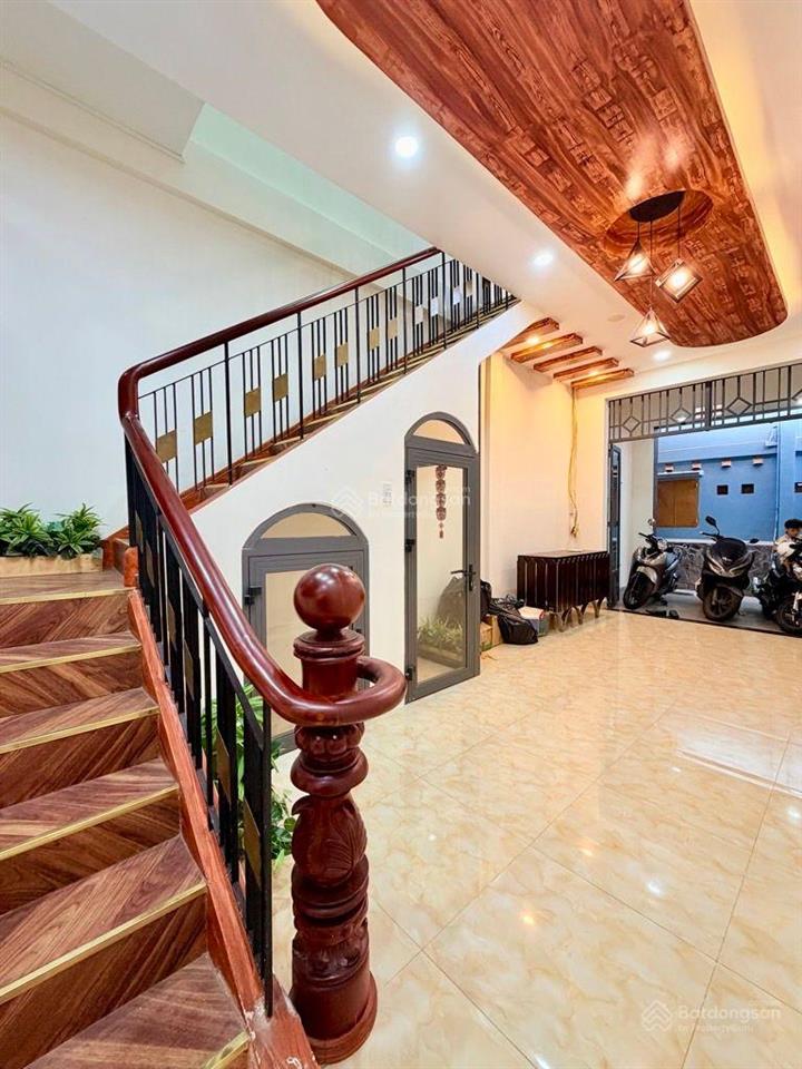 Bán nhà đẹp khu phan xích long  3.5x15m  hẻm thông thoáng  2pn master