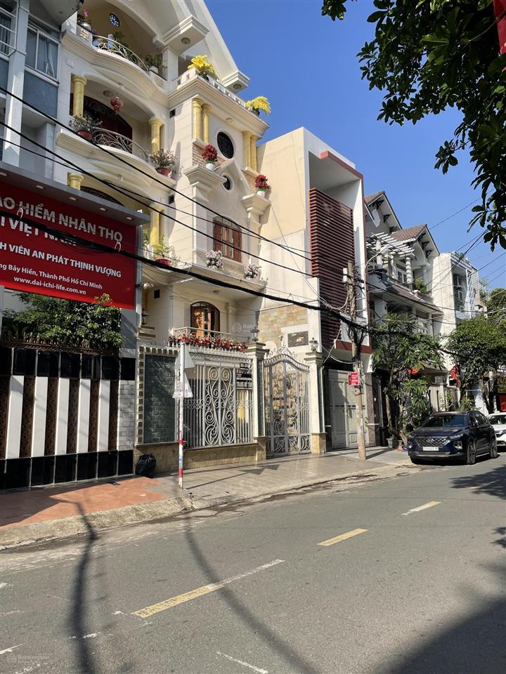 Bán nhà mt đường thân nhân trung ngay nhà ga t3, đường cộng hoà, etown, dt 4,2x14m, 1 trệt, 3 lầu.