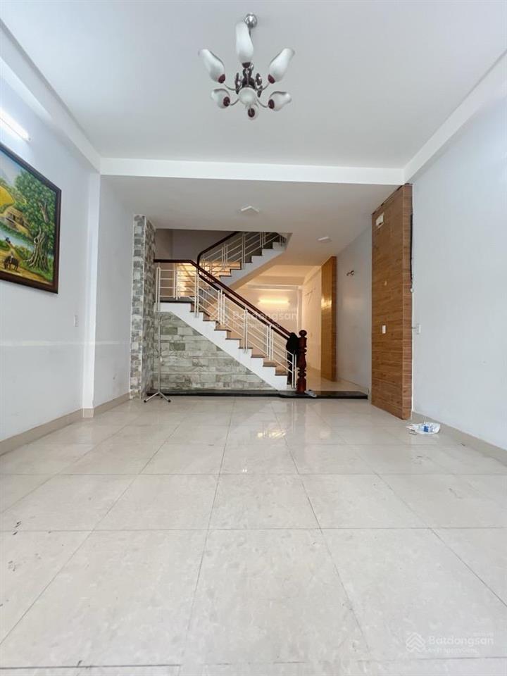 Bán nhà mt đường khu bàu cát  đồng đen, dt 4,6x14m, 1 trệt, 3 lầu