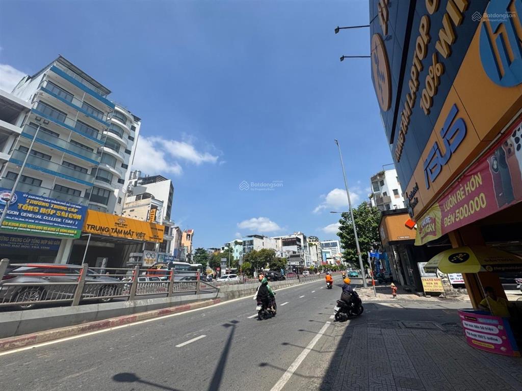 Bán nhà 2mt đường cộng hoà, ngay nhà ga t3, etown, dt 5,5x25m, 3 lầu. giá 29 tỷ tl
