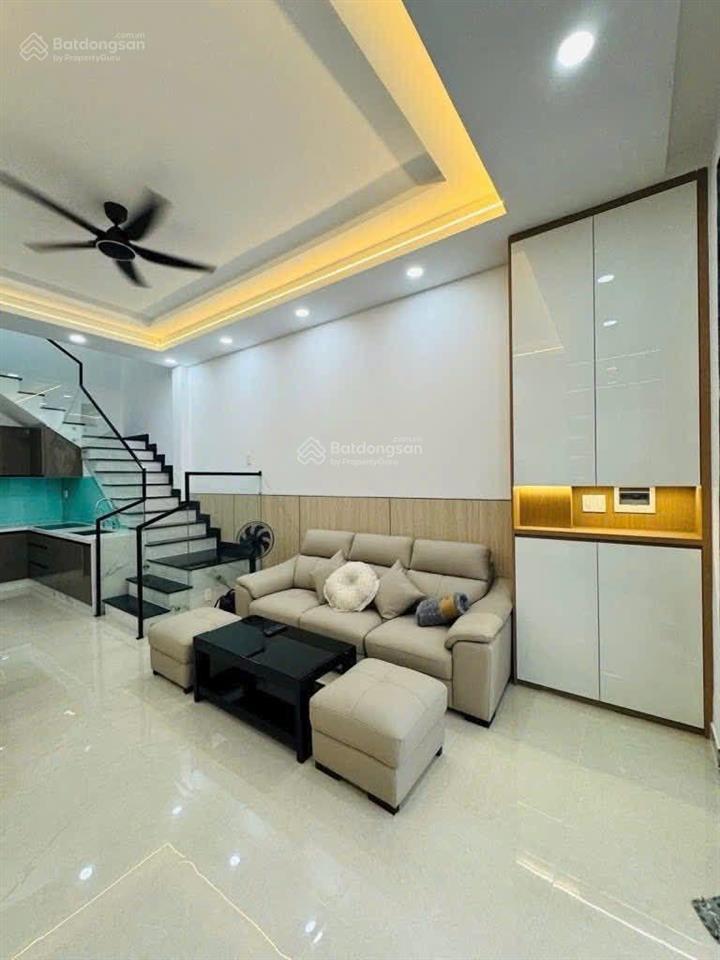 Hiếm nhà đẹp 2 tầng, dt 82m2, hxh , ngay chợ 339, nhỉnh 6 tỷ thương lượng