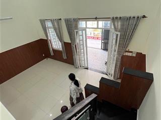 Bán nhà chỉ 5,2 tỉ nhà 2 tầng ,dt 79 m2,gần đại học tài chính ,lã xuân oai