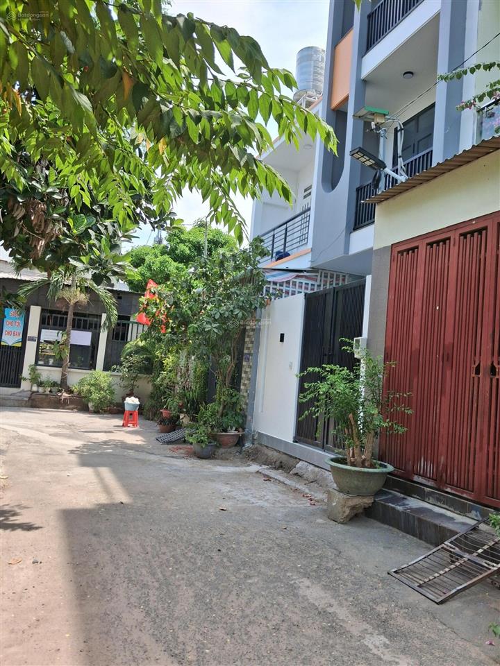 Nhỉnh 6 tỉ bán đất dt 125 m2 full thổ cư ,hxh ,lã xuân oai ,tăng nhơn phú