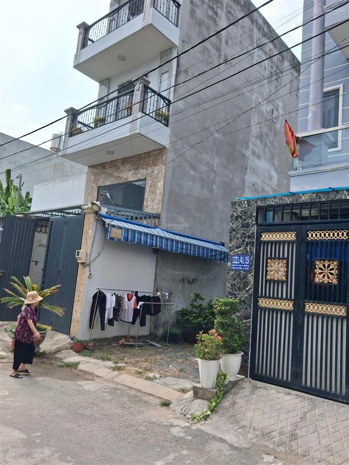Nhỉnh 6 tỉ bán đất dt 125 m2 full thổ cư ,hxh ,lã xuân oai ,tăng nhơn phú