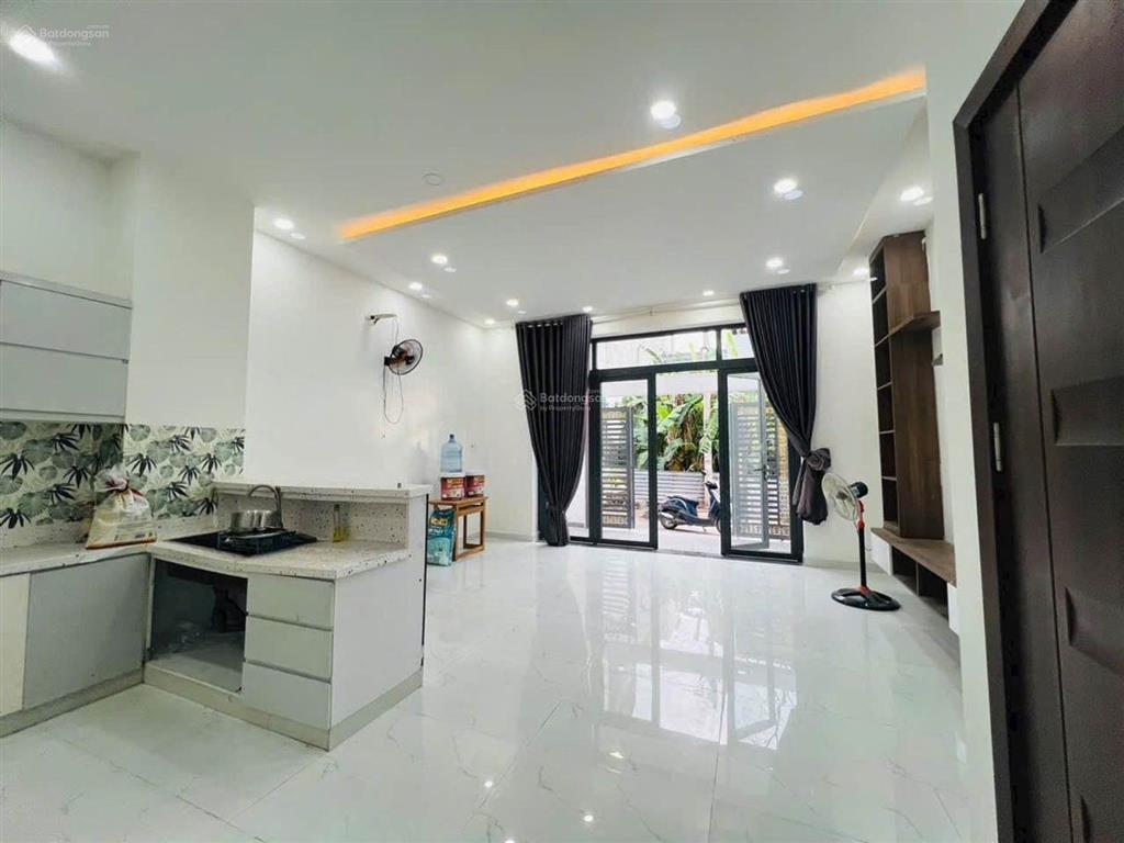 Nhỉnh 7 tĩ,nhà 2 tầng ,dt 123 m2,hxh,ngay chợ tăng nhơn phú b,dương đình hội