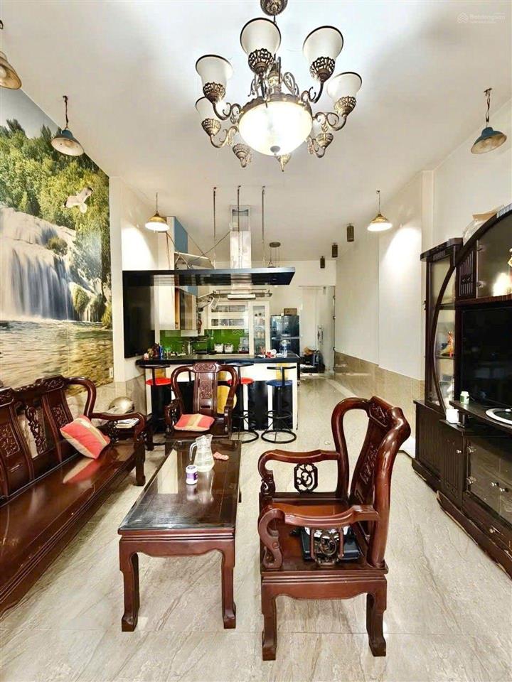 Chỉ 5,2 tỉ bán nhà 2 tầng ,dt 79 m2,tặng nội thất,nhà mới,lã xuân oai