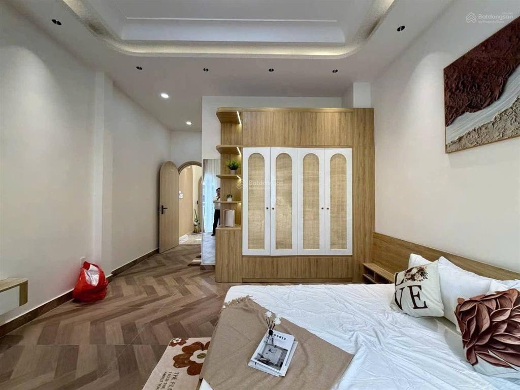 Hiếm nhỉnh 5 tỉ ,nhà 2 tầng ,dt 65m 2,hxh,đỗ xuân hợp ,phước bình,nhà mới ,ở ngay